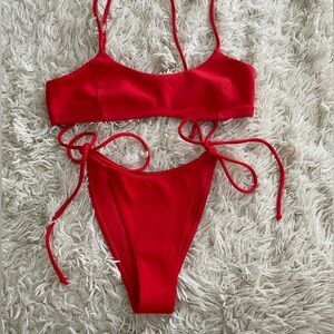 Kendall and Kylie swim